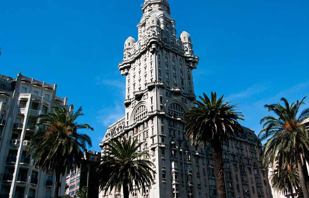 Visitas guiadas al Palacio Salvo en Montevideo
